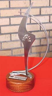 Die trofee gewen deur die Begraafplaasprojek