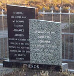 Western Cape, PRINCE ALBERT district, Merweville, Moordenaars Kraal 62, Vaalleegte farm cemetery