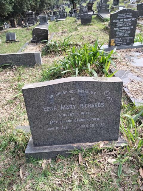 RICHARDS Edith Mary 1911-1970