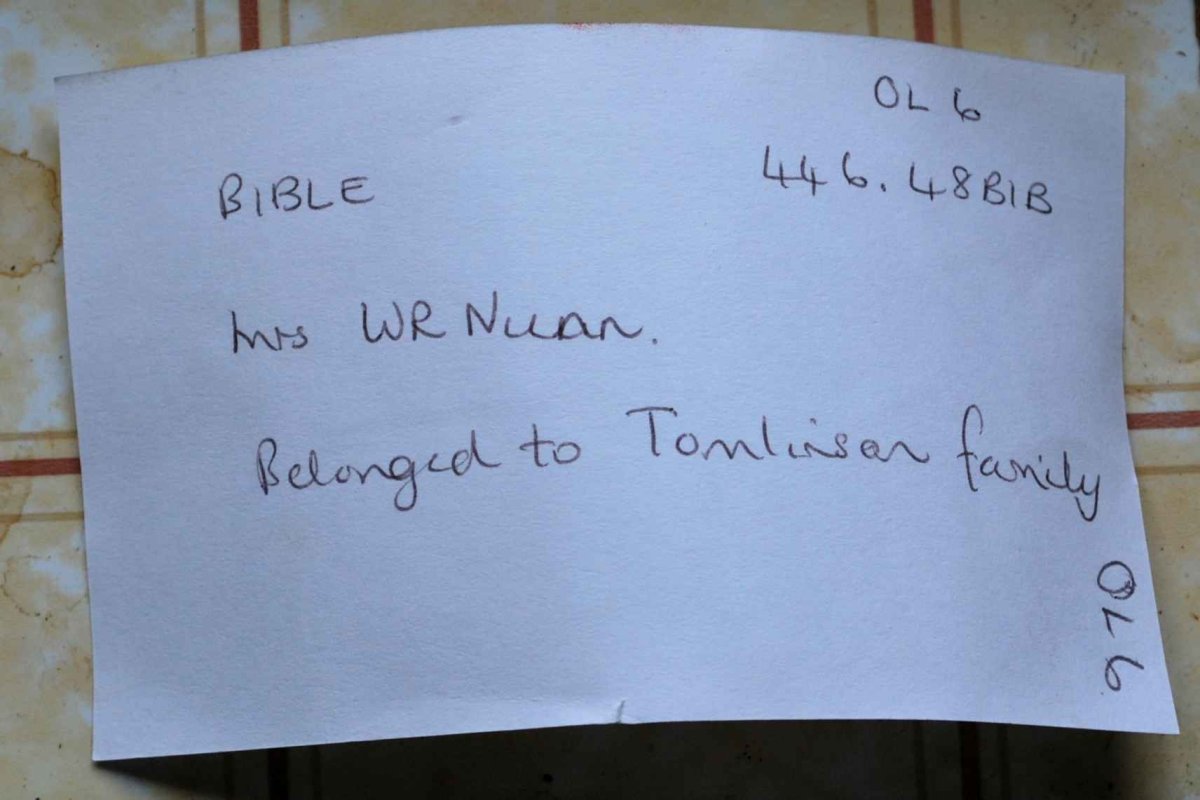 ALBM-OL6-446-48-BIB_TOMLINSON_01 ALBM-OL6-446-48-BIB_TOMLINSON_01